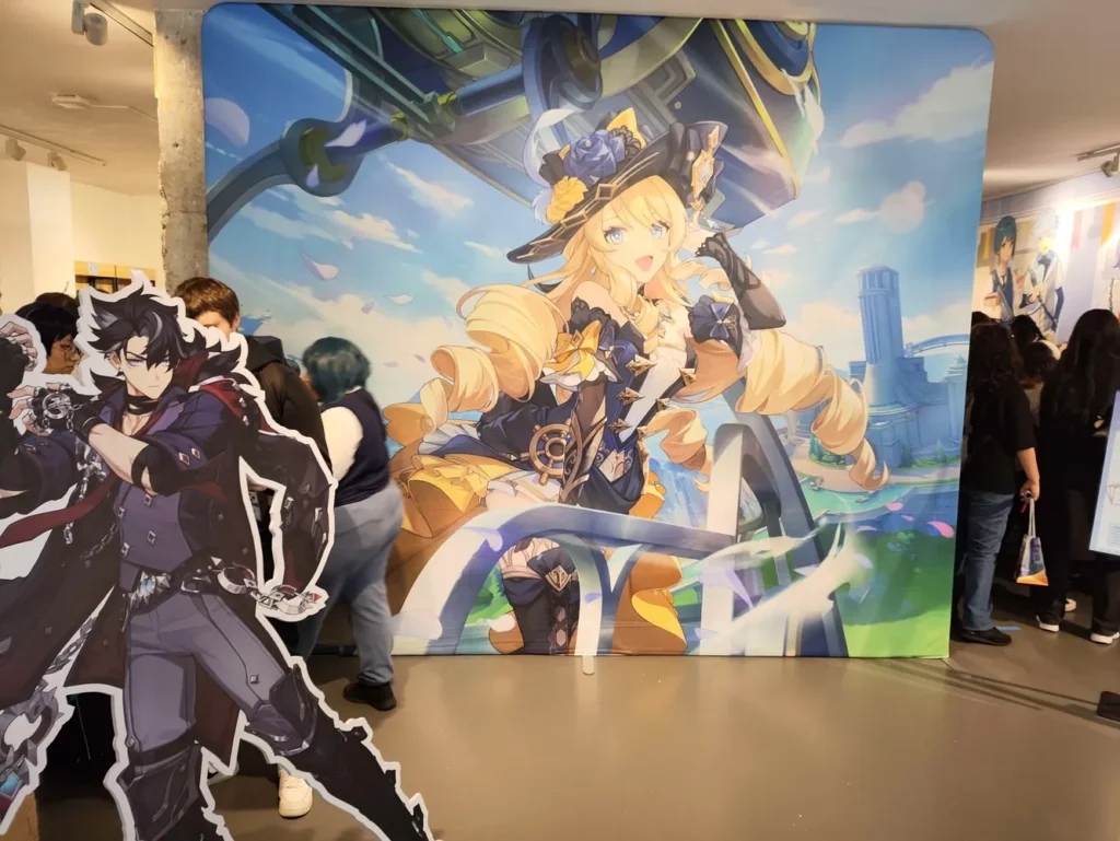 Teyvat Goods 2024 ― Boutique éphémère de produits dérivés du jeu Genshin Impact à Paris.